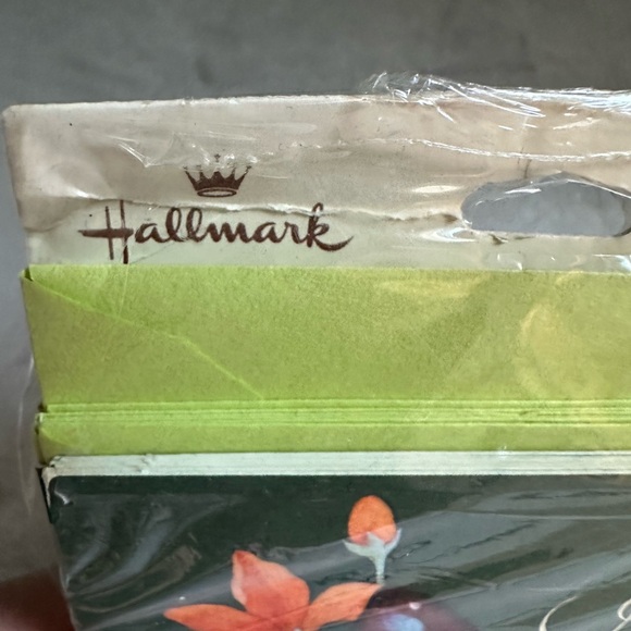 NWT 2 of Vintage Party Express from Hallmark, 8 Invitations 8 Envelopes Floral - Picture 9 of 10